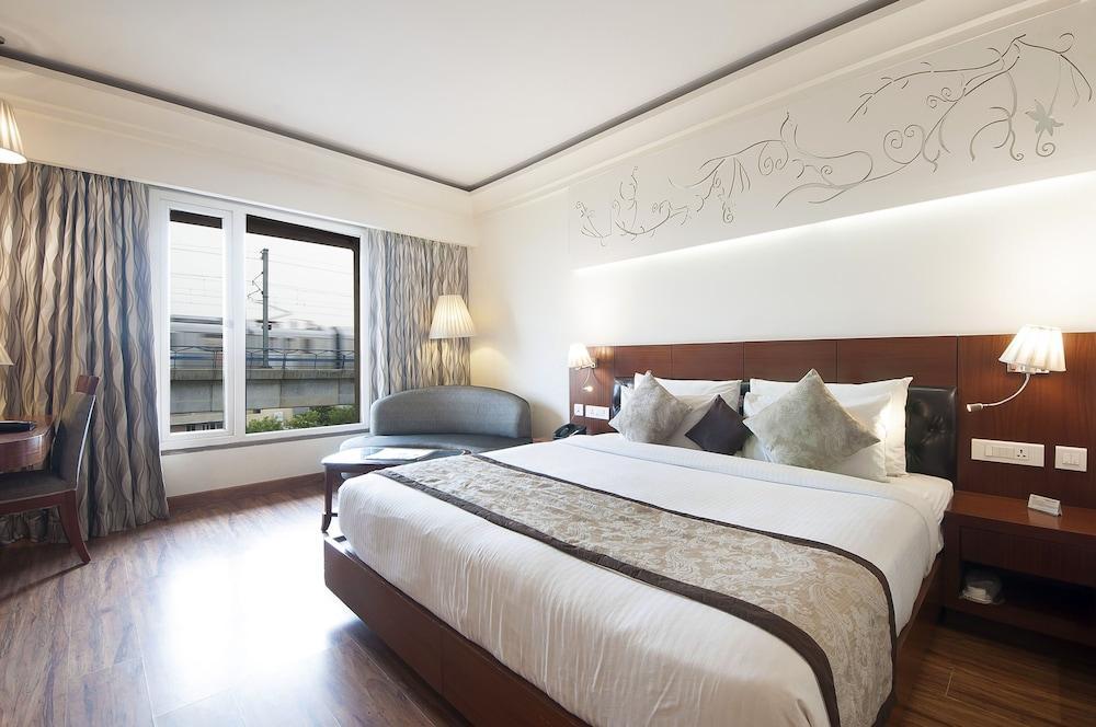 Hotel Regent Grand Ню Делхи Екстериор снимка