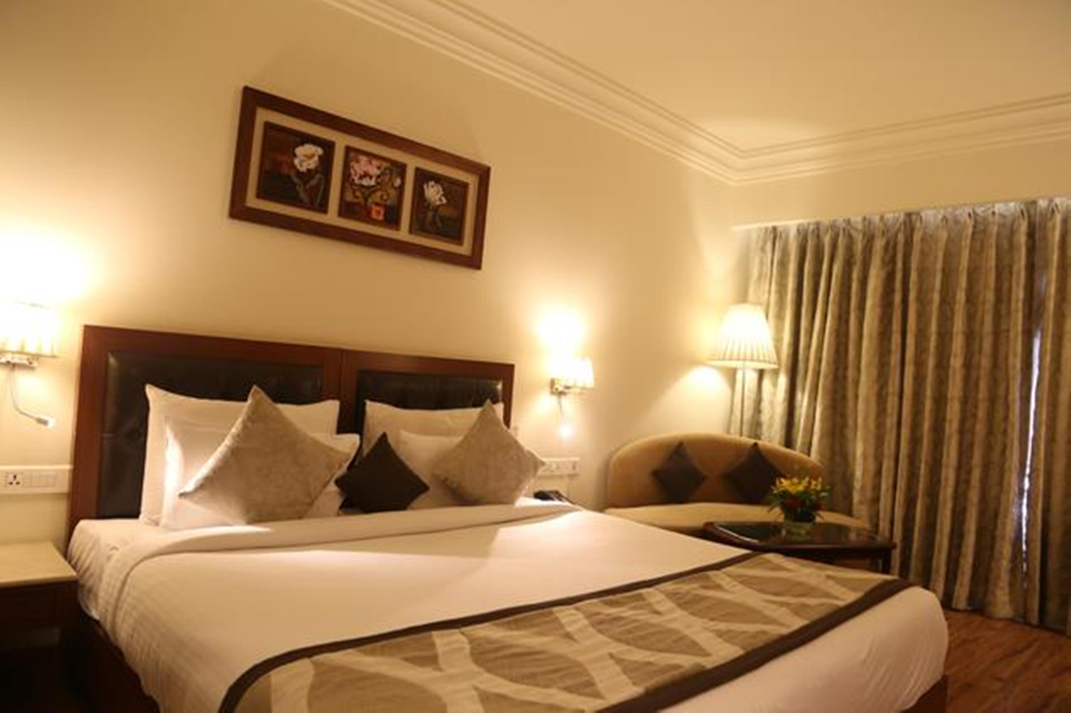 Hotel Regent Grand Ню Делхи Екстериор снимка