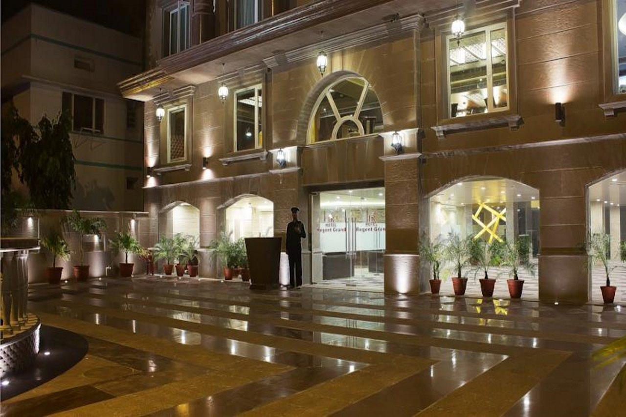 Hotel Regent Grand Ню Делхи Екстериор снимка