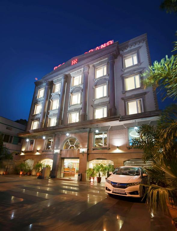 Hotel Regent Grand Ню Делхи Екстериор снимка