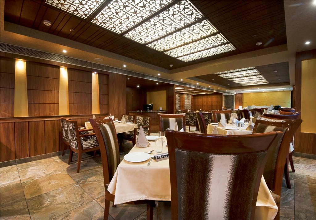 Hotel Regent Grand Ню Делхи Екстериор снимка