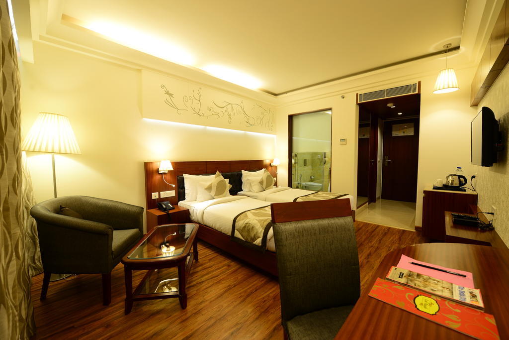 Hotel Regent Grand Ню Делхи Екстериор снимка