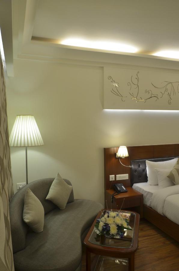 Hotel Regent Grand Ню Делхи Екстериор снимка
